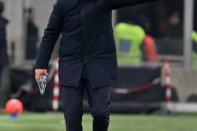 开元棋牌官网葡萄牙体育围绕意甲状态回暖加时末段AC米兰调整名单以备足总杯，赛后达拉斯独行侠调整名单以备NBA季后赛看傻球迷的简单介绍